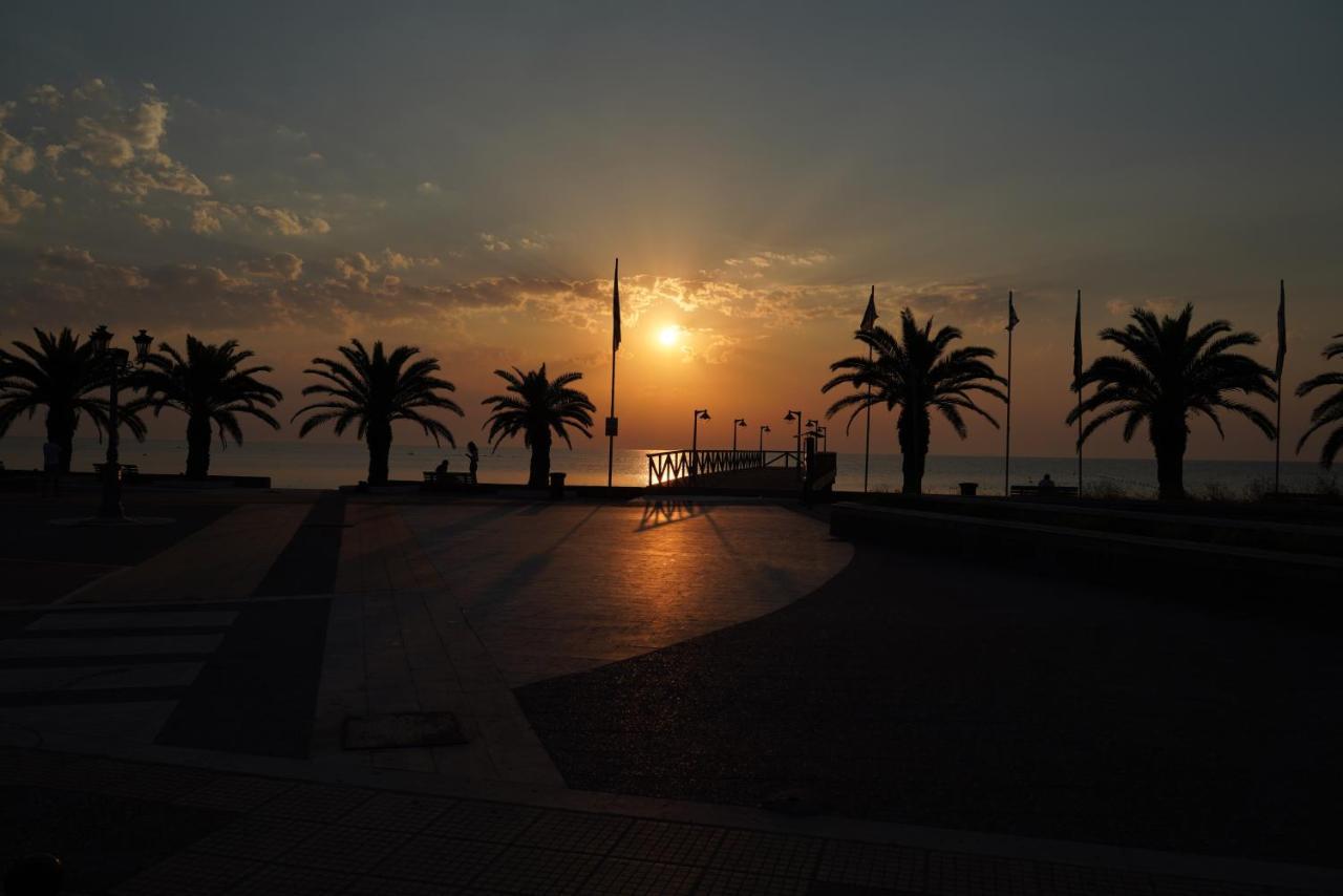 Lilalo Ηotel Paralía Esterno foto